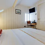Palace Hill Hotel
